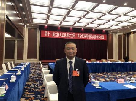 全国人大代表、华体会（中国）凌峰军品分厂加工中心班长
